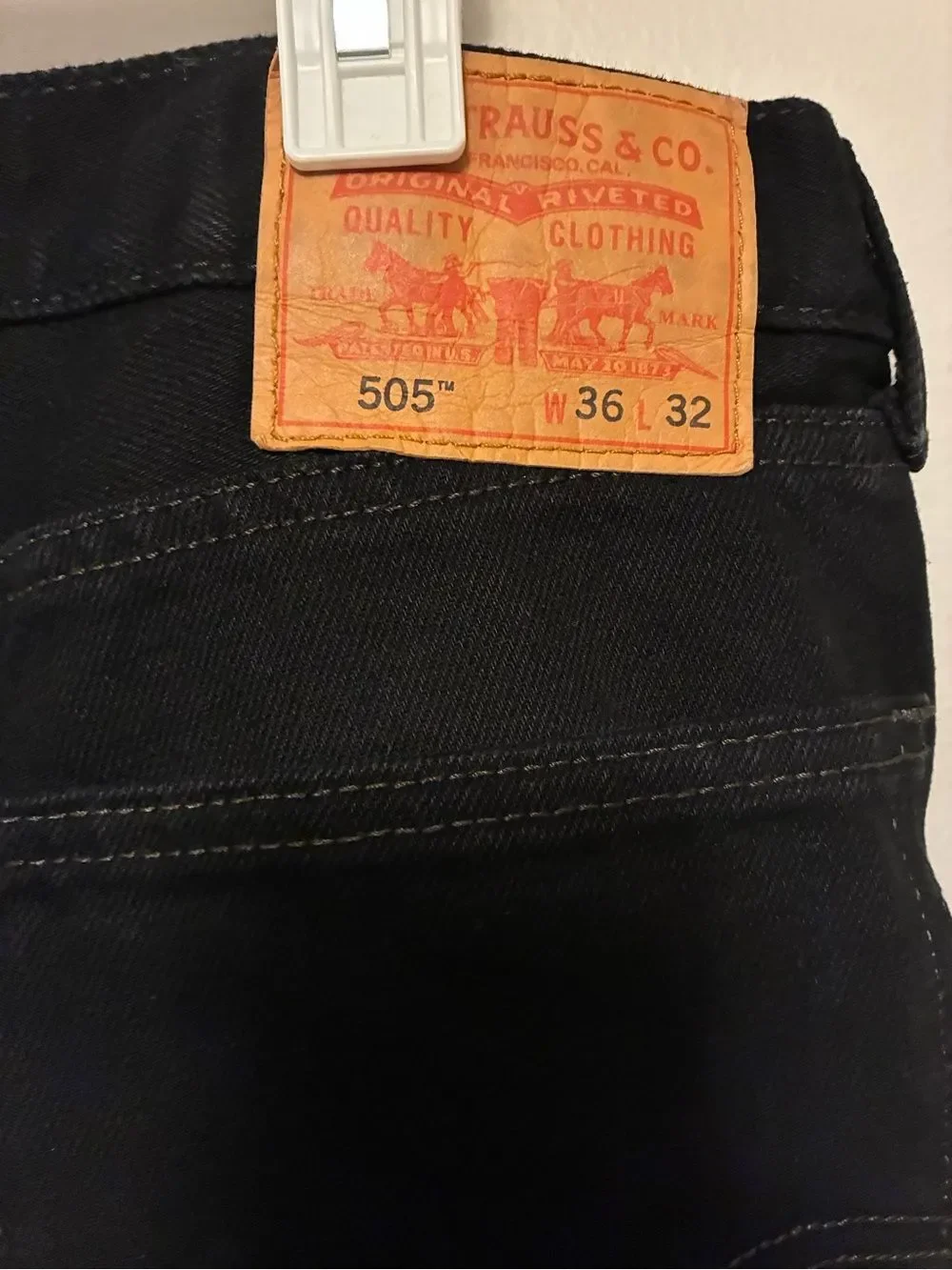 Vintage Y2K Levi’s 505 Men’s Black Jeans – 36x32 – 100% Cotton – Made in Mexico